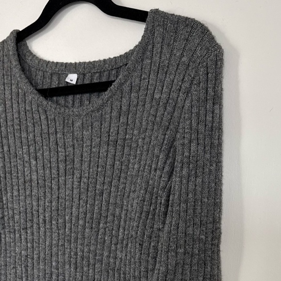 Gray Ribbed Wool-blend Sweater - Picture 3 of 6